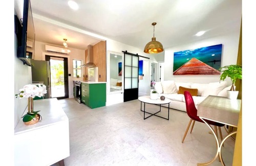 El Portal Apartment | Experience Autumn at The Carrington: Oceanfront Bliss