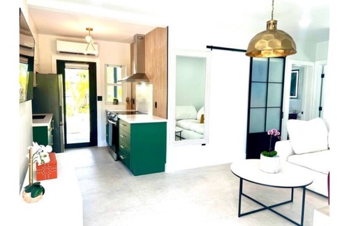 El Portal Apartment | Experience Autumn at The Carrington: Oceanfront Bliss