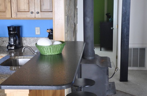 Seven Devils Ski Chalet | Cool Off in the High Country: Pet-Friendly Retreat Awaits