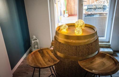 Calais Bed & Breakfast | Relax at Aux 3 Nuances Suites with Spa & Restaurant