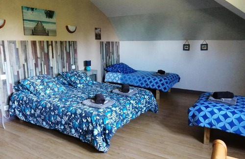 Mailhac-sur-Benaize Hotel | Pet-Friendly Escape at Aux Berges du Lac de Mondon