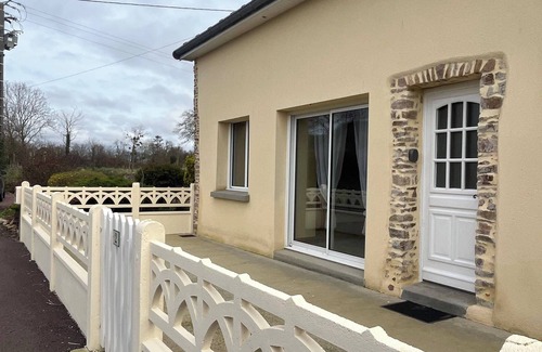 Millieres House | Escape to Aux Charmes de la Campagne with Hot Tub Bliss