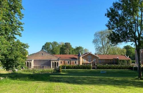 Saint-Lumier-la-Populeuse House | Aux dépendances du Château de Bussemont