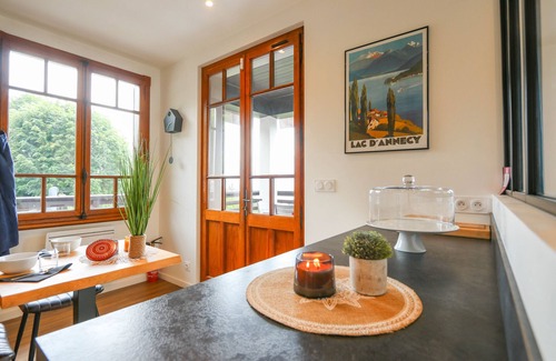 Veyrier-du-Lac Ski Chalet | Aux Grillons - Breathtaking Lake Views Await Your Stay
