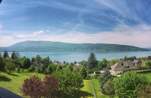 Veyrier-du-Lac Ski Chalet | Aux Grillons - Breathtaking Lake Views Await Your Stay