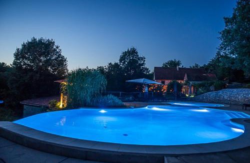 Sauliac-sur-Cele Other | Discover Aux Lodges du Mas de Nadal: Pet-Friendly Retreat