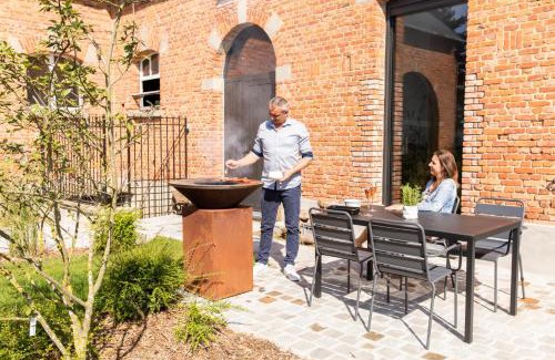 Walincourt-Selvigny Villa | Relax at Aux Petits Lapins de Sorval with Private Sauna & Gym