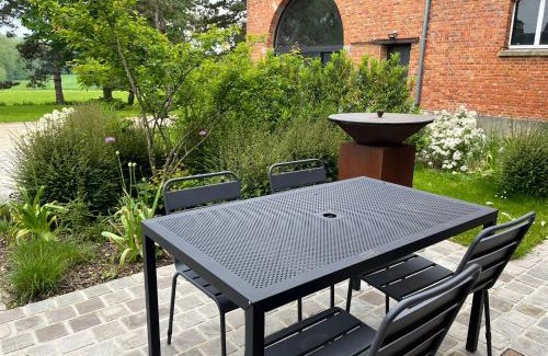 Walincourt-Selvigny Villa | Relax at Aux Petits Lapins de Sorval with Private Sauna & Gym