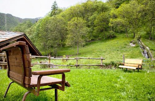 Cerisey Apartment | Pet-Friendly Retreat at Aux Pieds du Malatra - 9.6 Rating