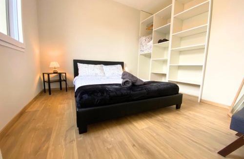 Poitiers Apartment | Pet-Friendly Aux Pommiers near Poitiers CHU - 9.3 Rated Stay