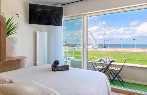 Biscarrosse Plage Apartment | Scenic Oceanfront Retreat in Biscarrosse-Plage - Rated 9.2