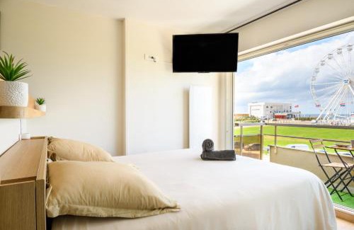 Biscarrosse Plage Apartment | Scenic Oceanfront Retreat in Biscarrosse-Plage - Rated 9.2