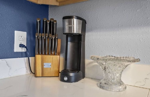 Arcadia House | Family-Friendly AV Bungalows #3 with Kitchen & Pet Amenities