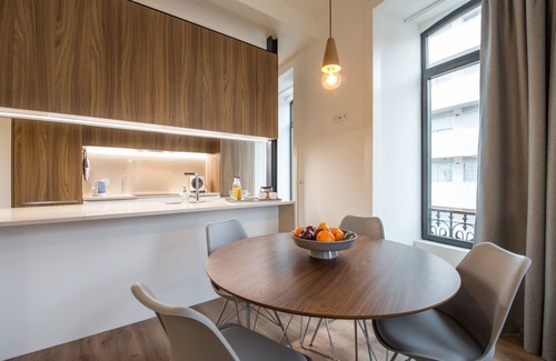 Lisbon Old Town Apartment | Top-Rated Av. Duque de Loulé Flat with Spa & Breakfast
