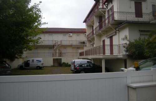 Arcachon Apartment | AV GAMBETTA: Child-Friendly Haven with Perfect 10/10 Score