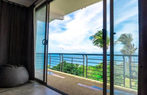 Puerto Galera Hotel | Elegant AV Suites: Oceanfront Bliss with Spa & Pool Access