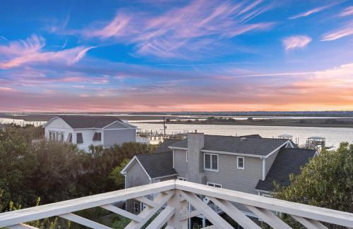 Isle of Palms House | Discover 9 2nd Avenue: A Family-Friendly Getaway