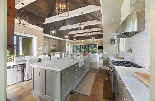Isle of Palms House | Discover 9 2nd Avenue: A Family-Friendly Getaway