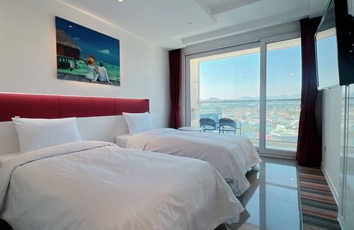 Jocheon Hotel | Ideal AVA Hotel Hamdeok: Family-Friendly with Breakfast