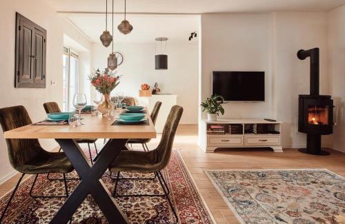 Podkoren House | Pet-Friendly AVA HOUSE with Hot Tub and Breakfast Included