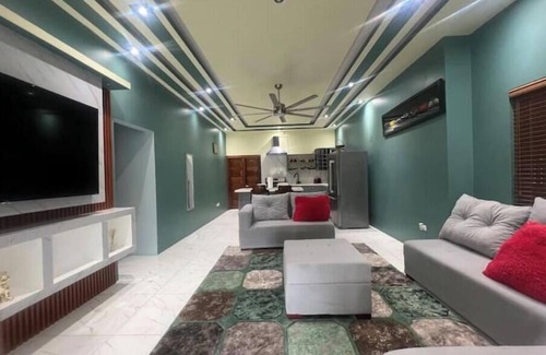 Saint Andrew House | Ava’s Luxury Suite 2BR 1BA