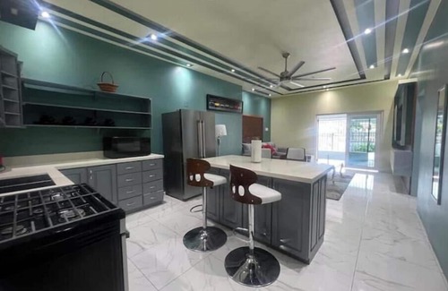 Saint Andrew House | Ava’s Luxury Suite 2BR 1BA