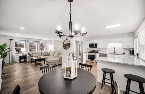 Schererville House | Modern 4 Bed/2 Bath Home in a Family-Friendly Area