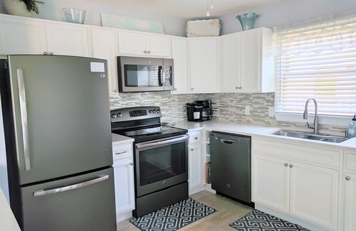 Nags Head House | Seaside Escape: Three Mermaids Cottage Near the Beach