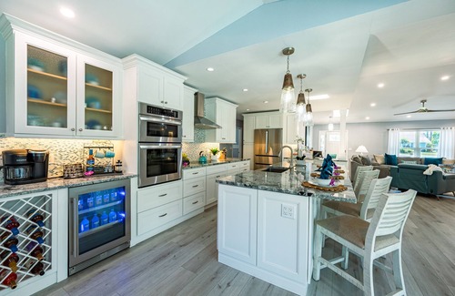 Bradenton House | Discover Twin Palms: Private Pool, Spa & Game Room Awaits!