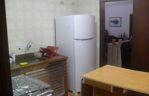 Vila Julia Apartment | Family Retreat: Oceanfront Stay with Spa & Hot Tub