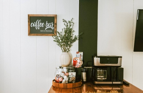 Hayward Cottage | Experience Comfort with King Bed, EV Charger & Arcade