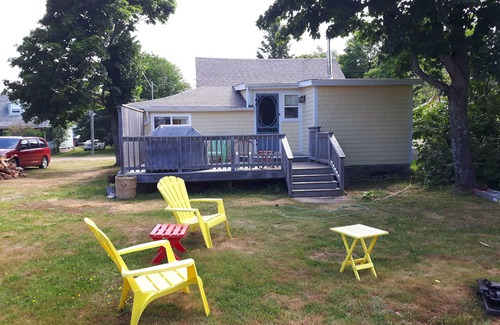 Pointe-du-Chene Cottage | Exclusive Retreat for Atlantic Canadians Near Pet-Friendly Beach