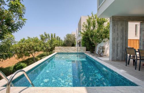 Old Town Villa | Discover Avalon 1 Villa 14: Family-Friendly Getaway