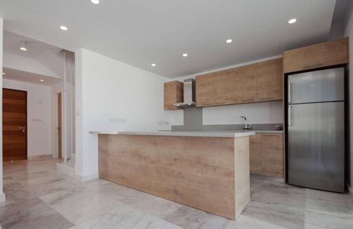 Emba Villa | Family-Friendly Avalon 1 Villa: Three Bedrooms & Modern Kitchen