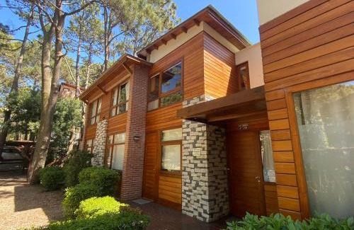 Mar de Las Pampas Apartment | Relax at Avalon Aparts: Oceanfront with Pool & Breakfast
