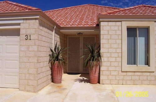 Wannanup House | Beachfront Avalon Bay Beach House with Ocean View Amenities