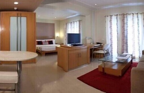 New Delhi Hotel | Relax at Avalon Courtyard with Pool and Spa Amenities