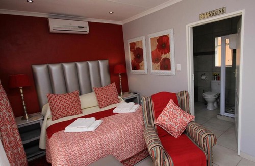 Newcastle House | Experience Avalon Guest Manor: 5-Star Comfort & Amenities