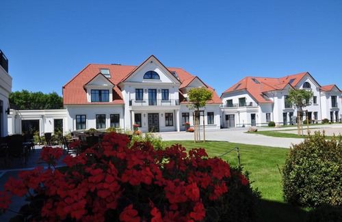 Fehmarn Hotel | Oceanfront Avalon Hotel Bellevue with Spa & Pool Access