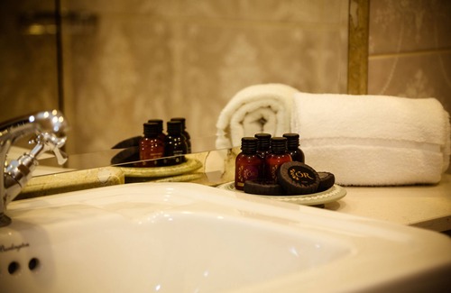 Castlecomer Hotel | Discover Avalon House Hotel: Rated 9.2 with Family Amenities