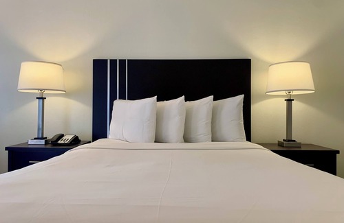 Morro Bay Hotel | Oceanfront Fireside Inn: Family-Friendly with Ocean Views