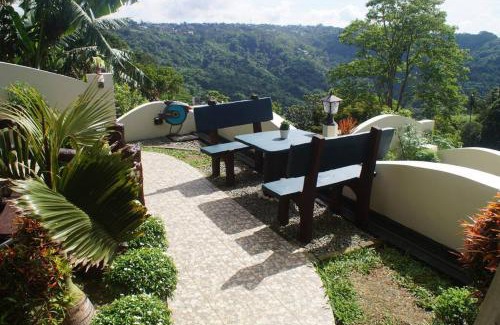 Tagaytay Villa | Serene Avana Hills Tagaytay Villa with Ocean View & Pool