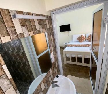 Watamu House | Discover Avana Resort Watamu: Poolside Family Retreat