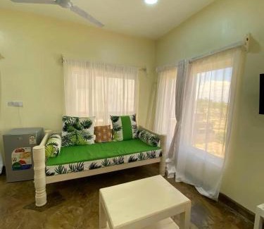 Watamu House | Discover Avana Resort Watamu: Poolside Family Retreat