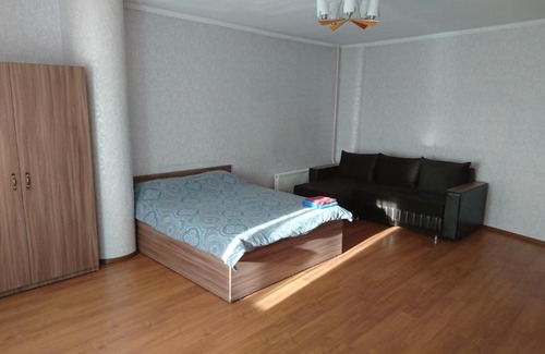 Tsentralnyy okrug Apartment | Pet-Friendly Stay at Avangard 72 on VLKSM Avenue