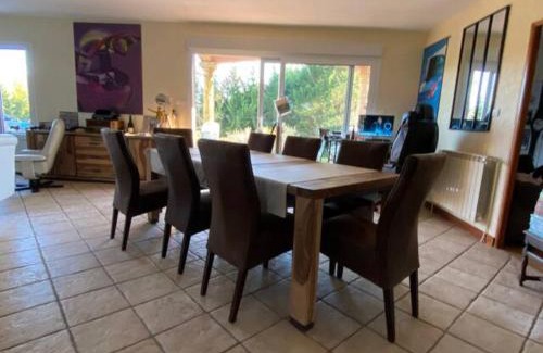 La Bachellerie House | Avantime: Family-Friendly Escape with Pool and Kitchen