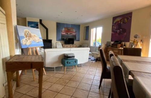 La Bachellerie House | Avantime: Family-Friendly Escape with Pool and Kitchen