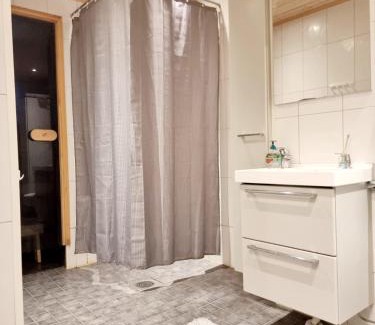 Jyvaskyla Apartment | Explore Avara: Stunning Two-Level Apartment with Ocean Views