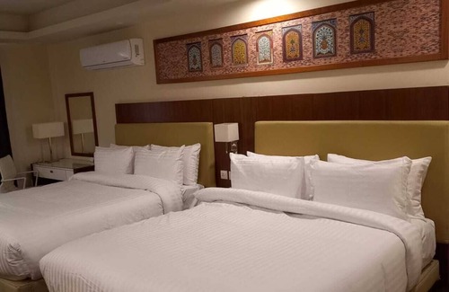 Gilgit Hotel | Family-Friendly Avari Xpress Gilgit with Breakfast Included
