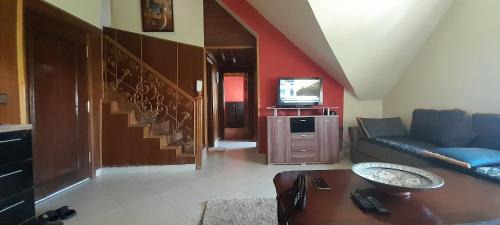 Ifrane Apartment | Avec piscine 06-17-61-38-73